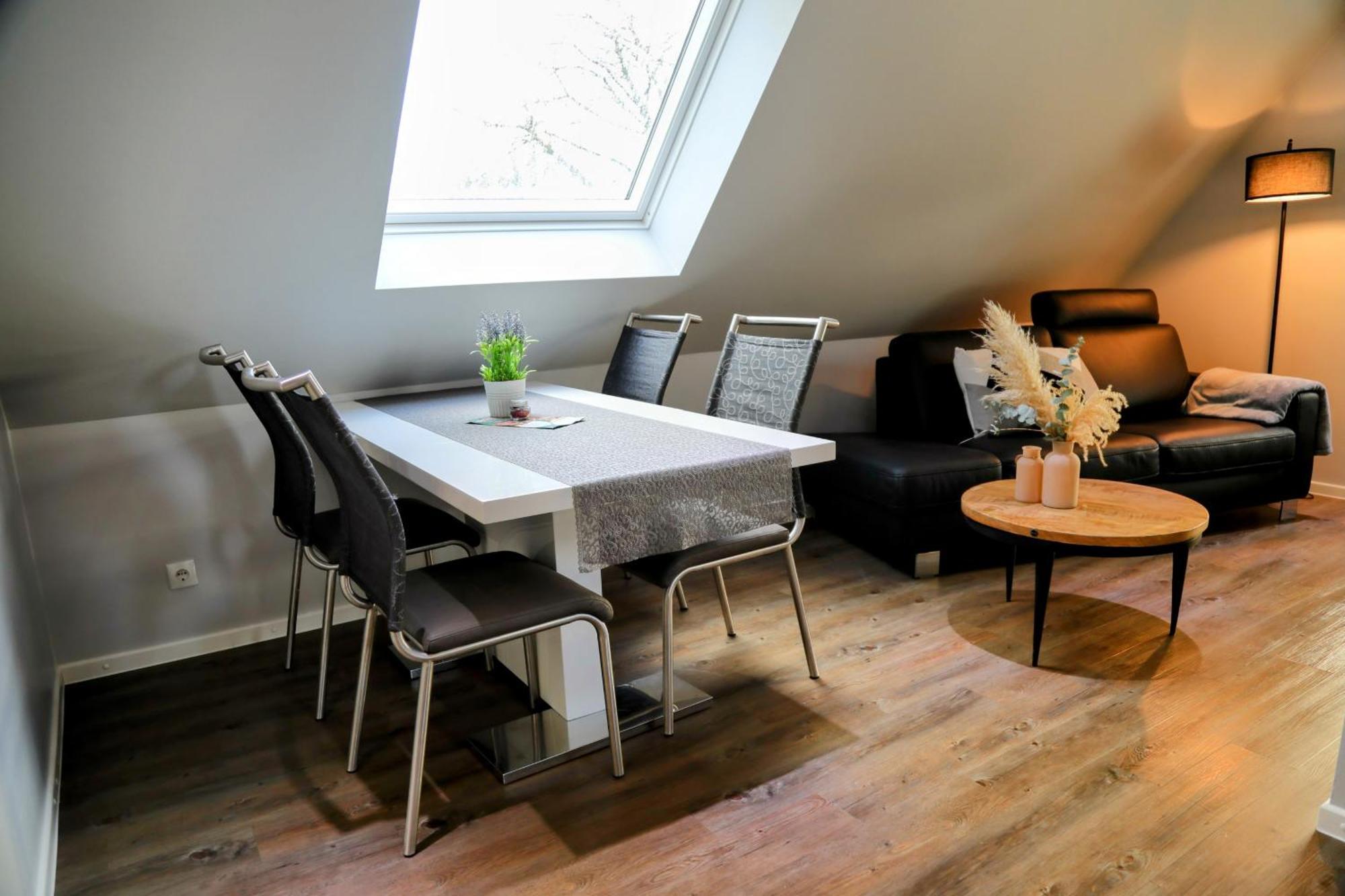 Eine Sehr Gemuetliche Dachgeschoss Ferienwohnung Ihlow  Eksteriør bilde